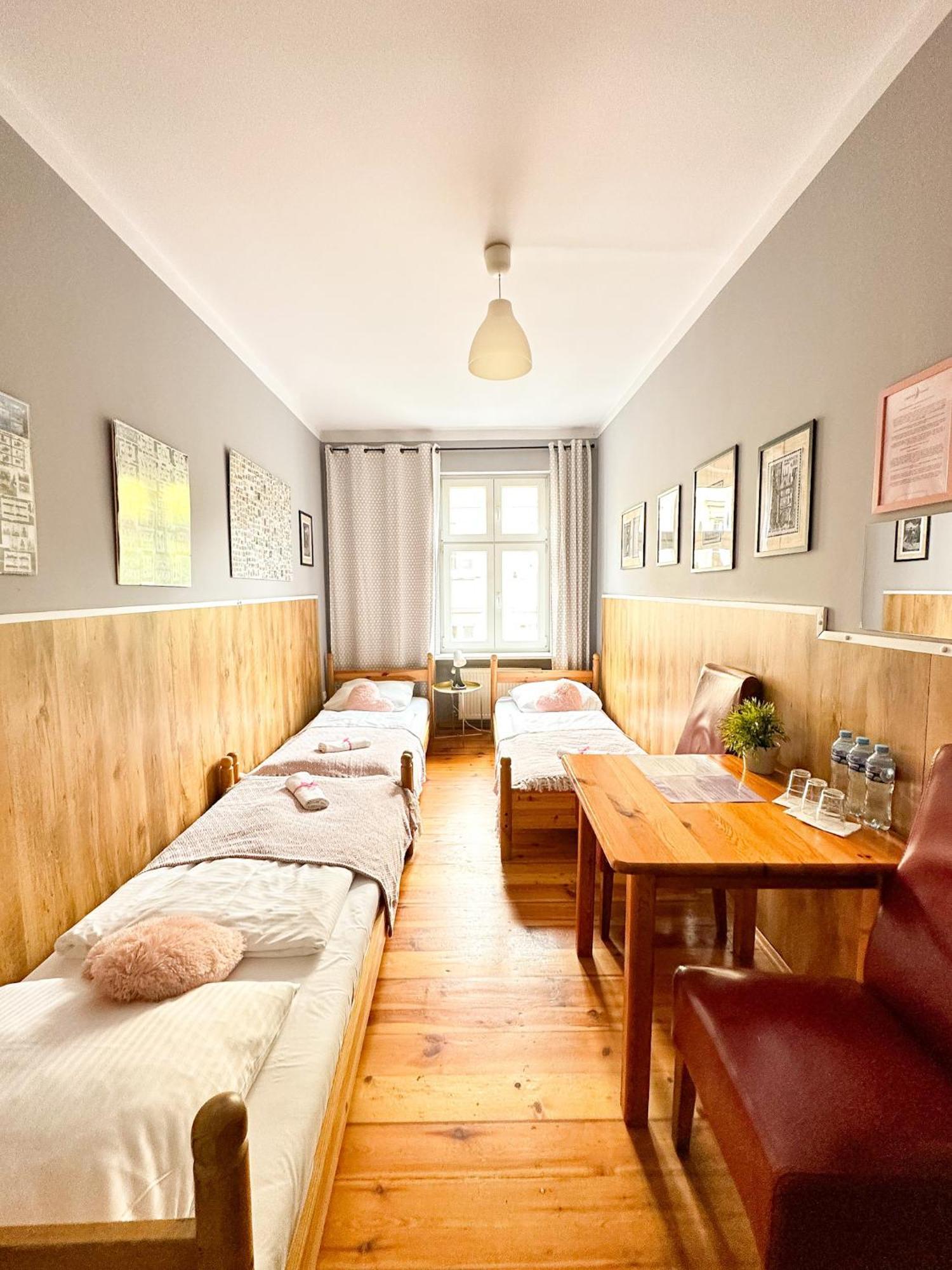 Explorer Hostel & Apartment Stare Miasto Old Town 24H Poznań Dış mekan fotoğraf